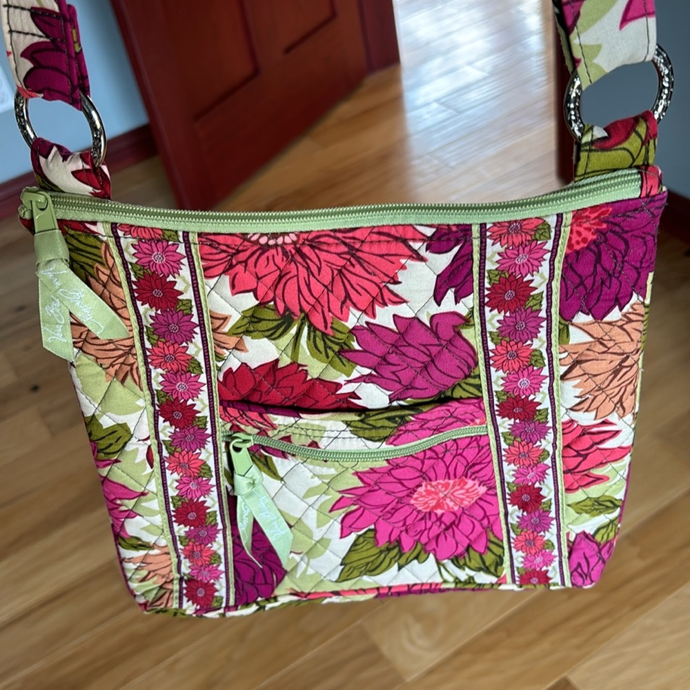 Vera Bradley crossbody Bag Purse Hipster- Hello Dahlia - preowned -retired.
